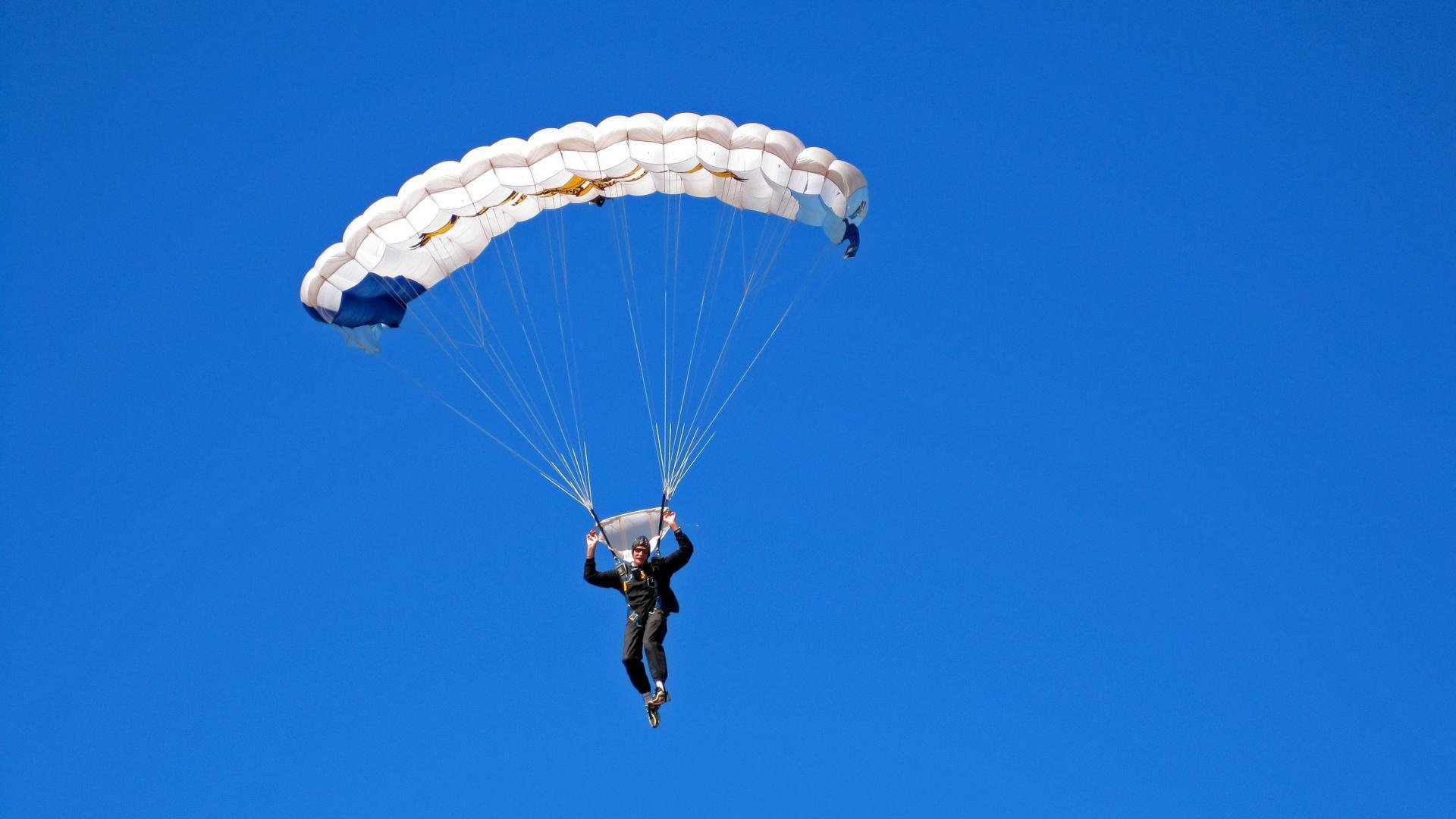 纳达尔法网夺冠 成就第14座大满贯传奇